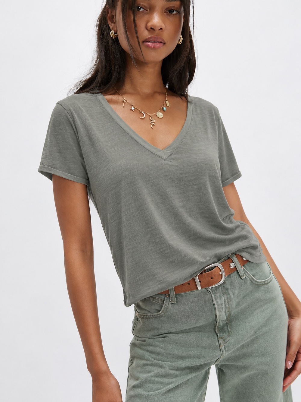 244. GAP Olive Green V-Neck Short Sleeve Tee